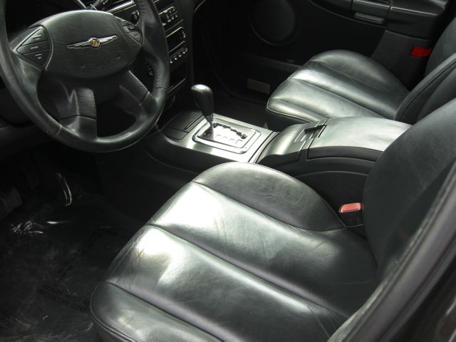 Chrysler Pacifica 2005 photo 2