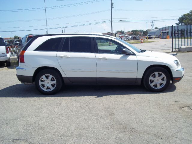 Chrysler Pacifica 2005 photo 3
