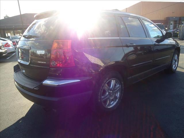 Chrysler Pacifica 2005 photo 2