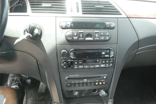Chrysler Pacifica 2005 photo 2