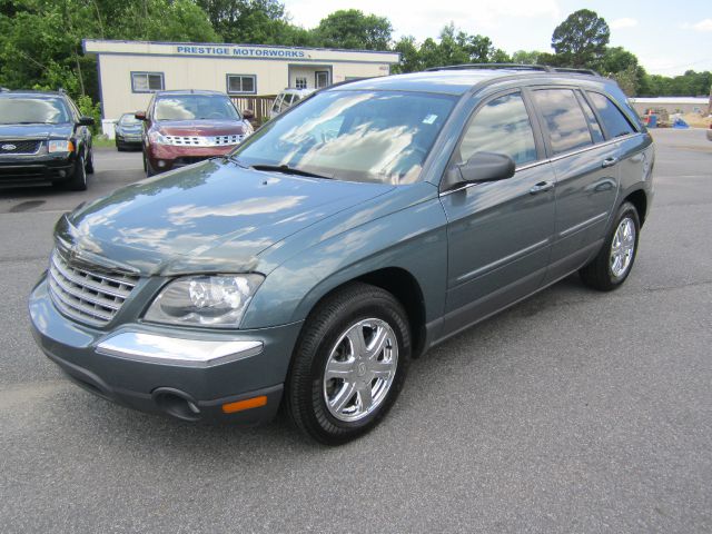 Chrysler Pacifica 2005 photo 2