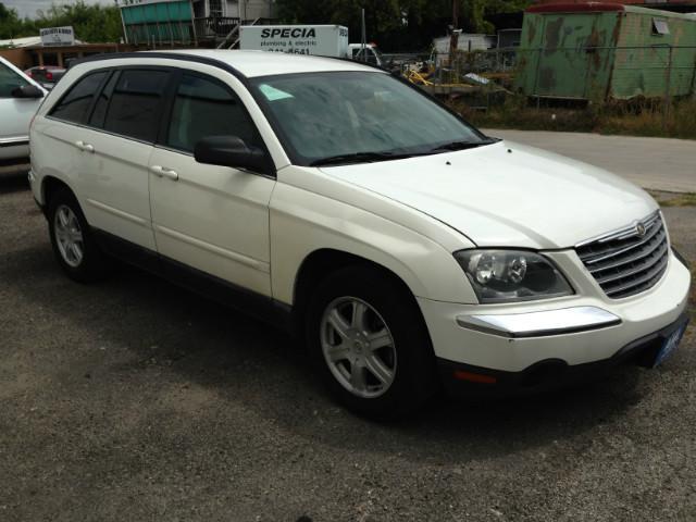 Chrysler Pacifica 2005 photo 2
