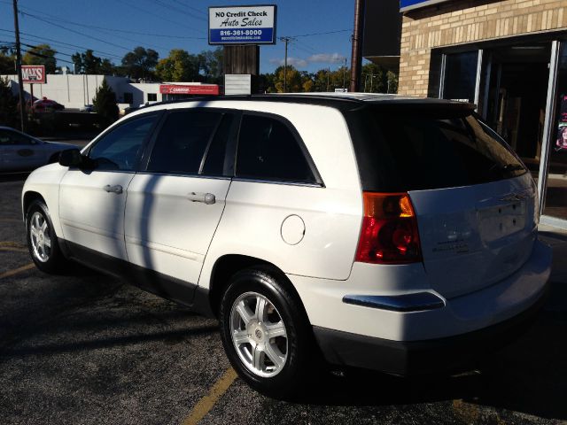 Chrysler Pacifica 2005 photo 3