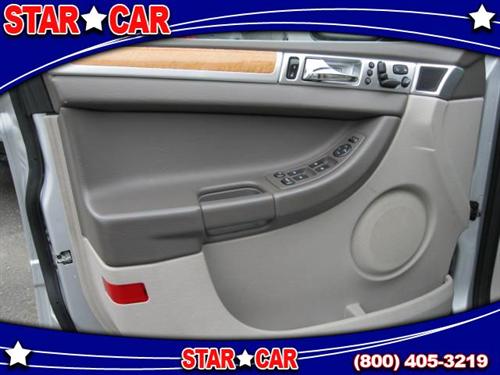 Chrysler Pacifica 2006 photo 2