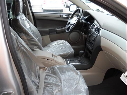 Chrysler Pacifica 2006 photo 2