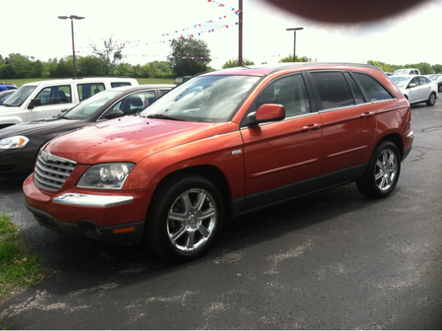 Chrysler Pacifica 2006 photo 2