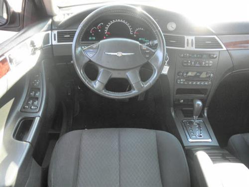 Chrysler Pacifica 2006 photo 2