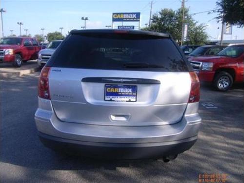 Chrysler Pacifica 2006 photo 2