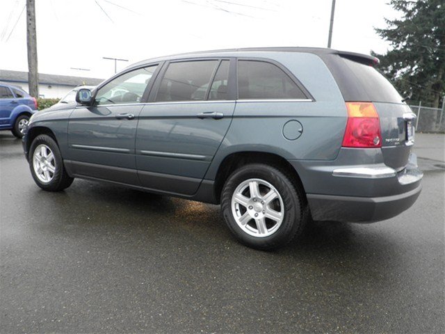 Chrysler Pacifica 2006 photo 2