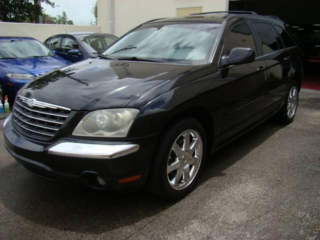 Chrysler Pacifica 2006 photo 2