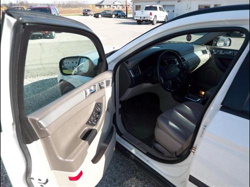 Chrysler Pacifica 2006 photo 2