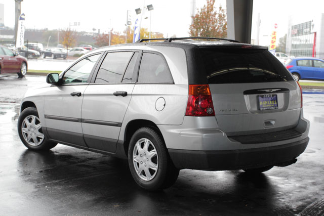 Chrysler Pacifica 2006 photo 2