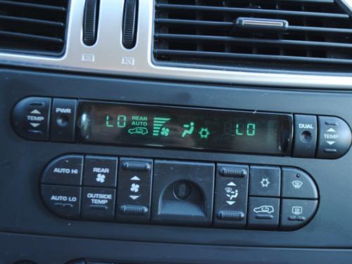 Chrysler Pacifica 2006 photo 3