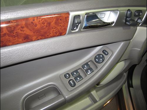 Chrysler Pacifica 2006 photo 2