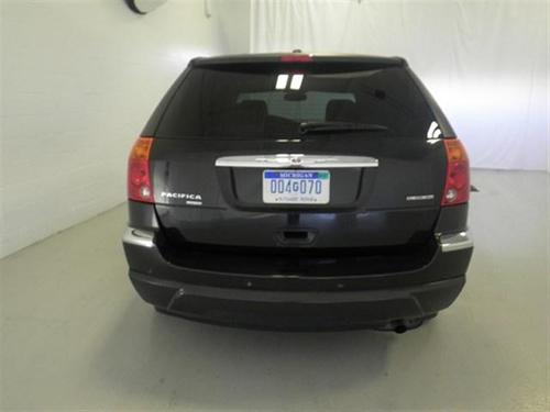 Chrysler Pacifica 2006 photo 2