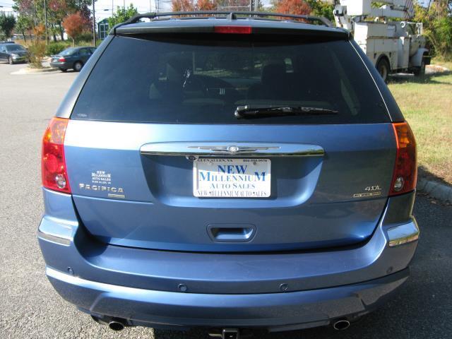 Chrysler Pacifica 2007 photo 2