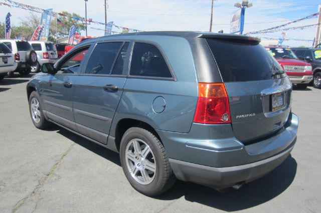 Chrysler Pacifica 2007 photo 2