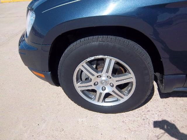 Chrysler Pacifica 2008 photo 2
