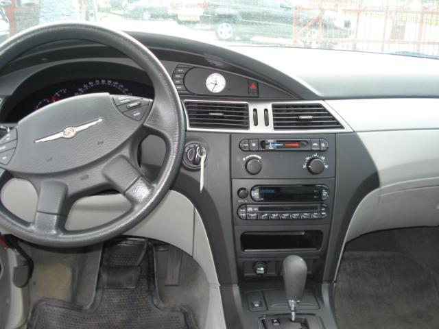 Chrysler Pacifica 2008 photo 3
