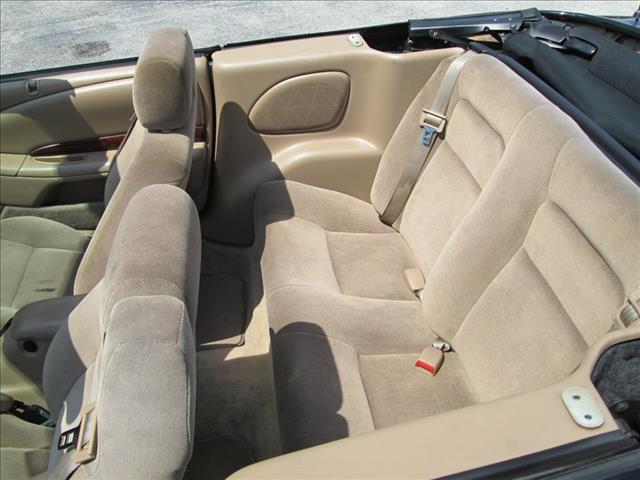 Chrysler Sebring 2000 photo 2