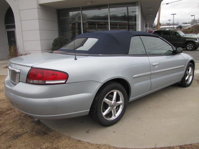 Chrysler Sebring 2002 photo 2