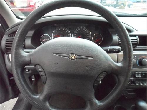 Chrysler Sebring 2004 photo 2