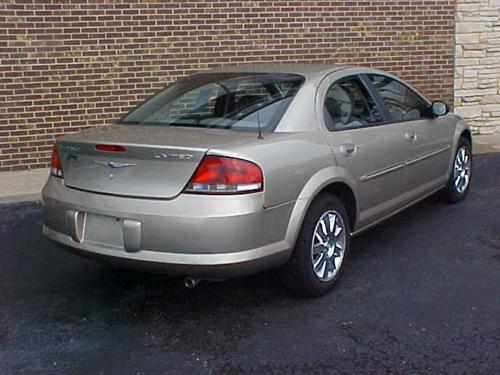 Chrysler Sebring 2004 photo 2