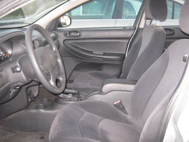 Chrysler Sebring Ext Cab 125.9 WB Sedan