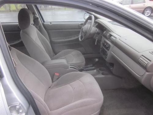 Chrysler Sebring 2004 photo 2