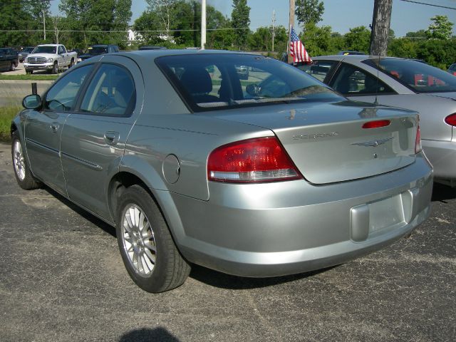 Chrysler Sebring Ext Cab 125.9 WB Sedan