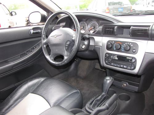 Chrysler Sebring 2004 photo 3