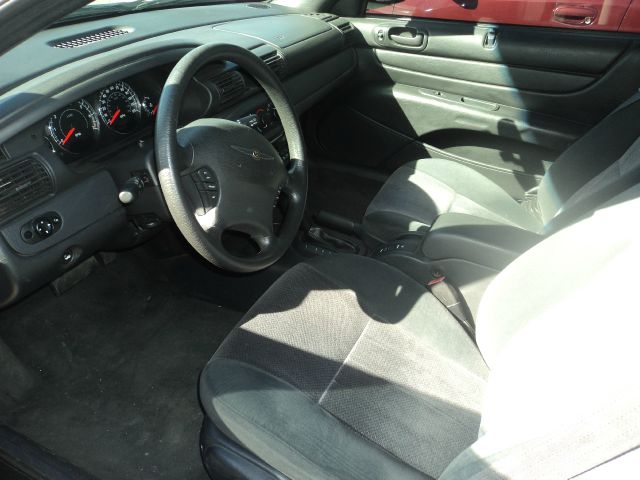Chrysler Sebring 2004 photo 2