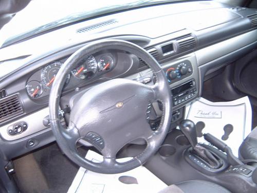 Chrysler Sebring 2004 photo 2