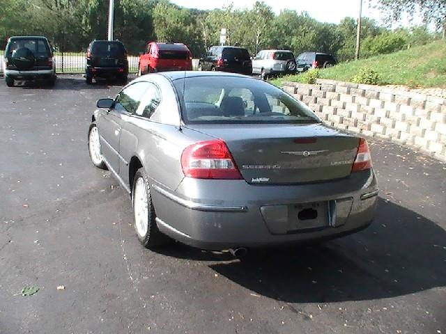 Chrysler Sebring 2004 photo 2