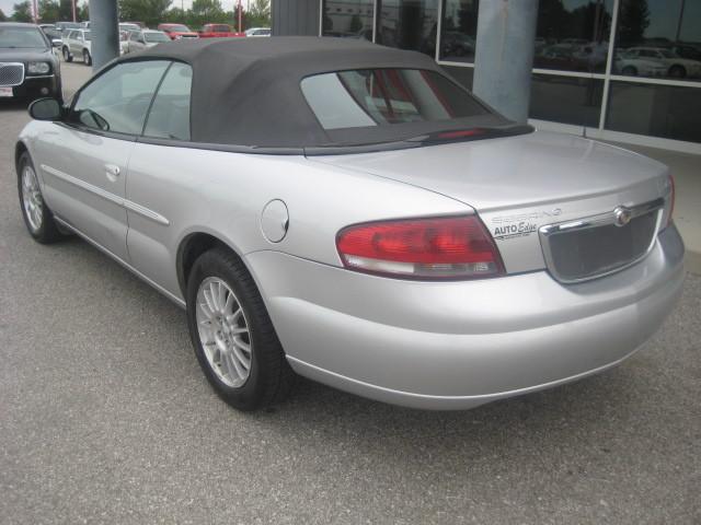 Chrysler Sebring 2004 photo 2