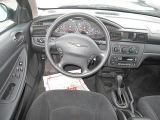 Chrysler Sebring 2004 photo 2