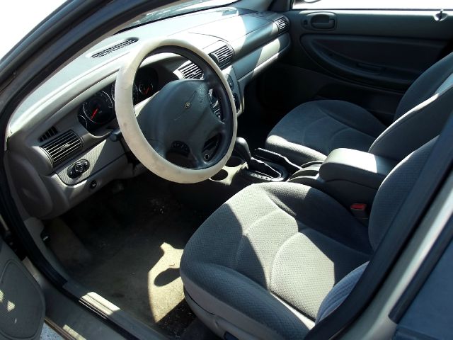 Chrysler Sebring 2004 photo 2