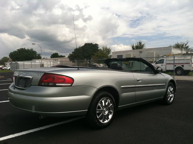 Chrysler Sebring 2004 photo 2
