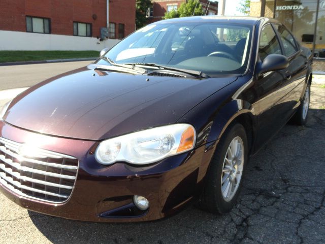 Chrysler Sebring Ext Cab 125.9 WB Sedan