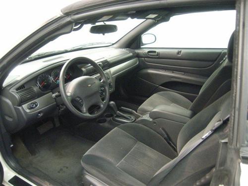 Chrysler Sebring 2004 photo 2
