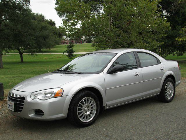 Chrysler Sebring Ext Cab 125.9 WB Sedan