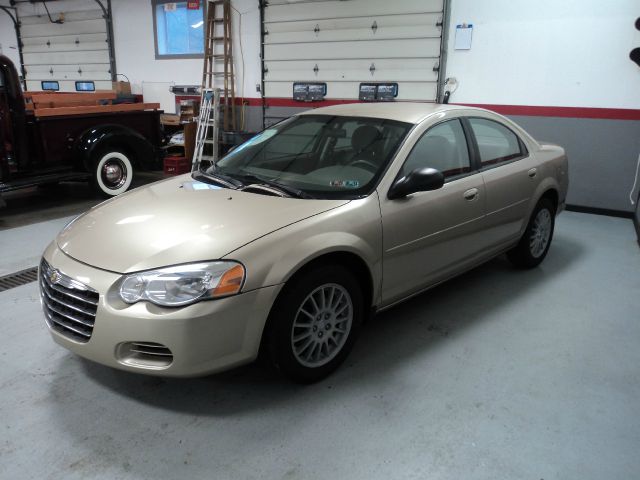Chrysler Sebring Ext Cab 125.9 WB Sedan
