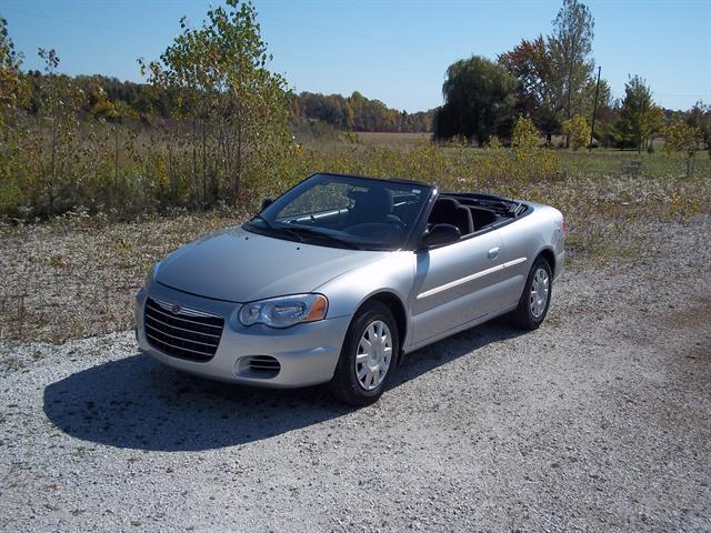 Chrysler Sebring Base Convertible