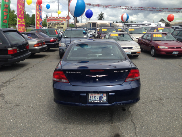 Chrysler Sebring Ext Cab 125.9 WB Sedan