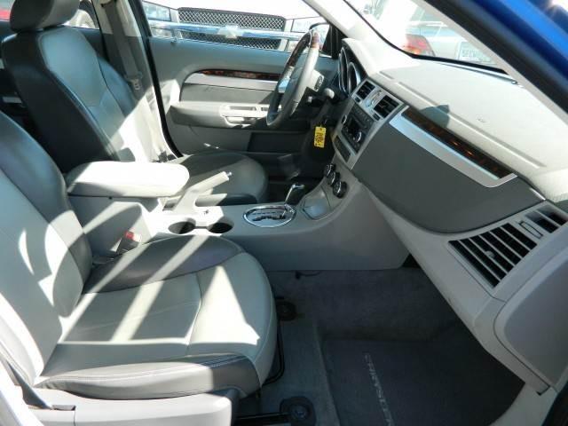 Chrysler Sebring Standard LE Sedan