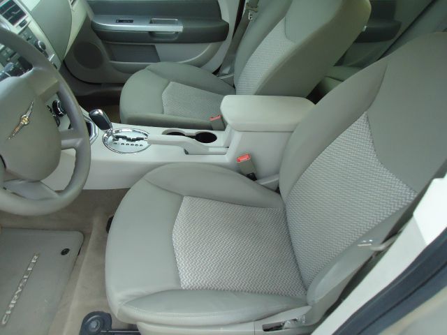 Chrysler Sebring AWD 4x4 SUV Sedan