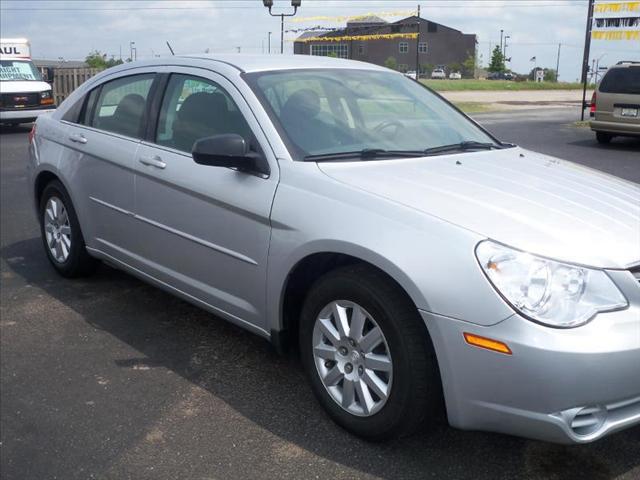 Chrysler Sebring 4dr Sdn LE Auto (natl) Sedan Sedan