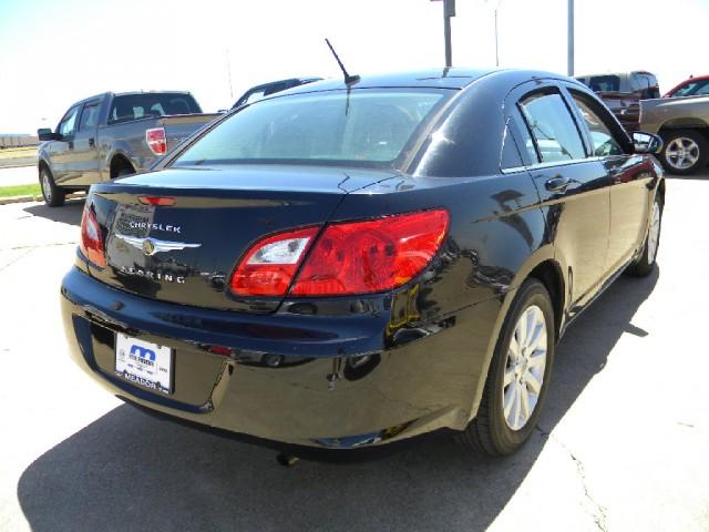 Chrysler Sebring 2010 photo 2