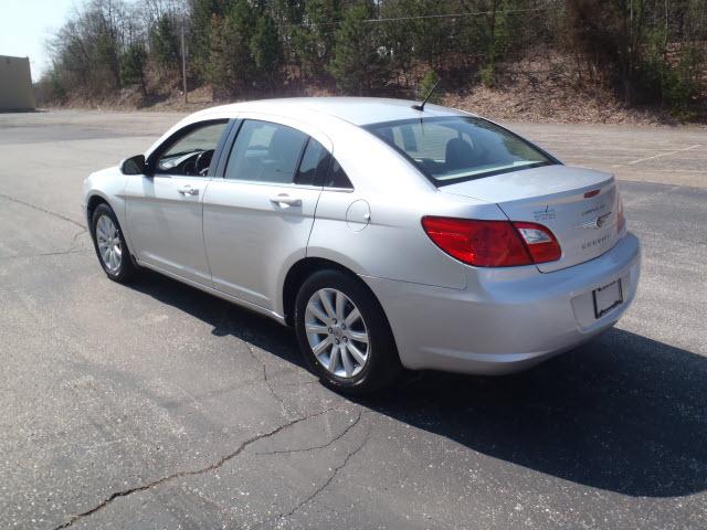 Chrysler Sebring 2010 photo 3