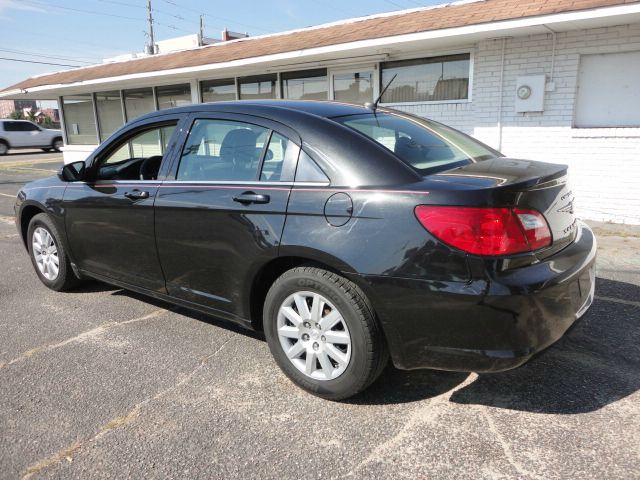 Chrysler Sebring 2010 photo 2